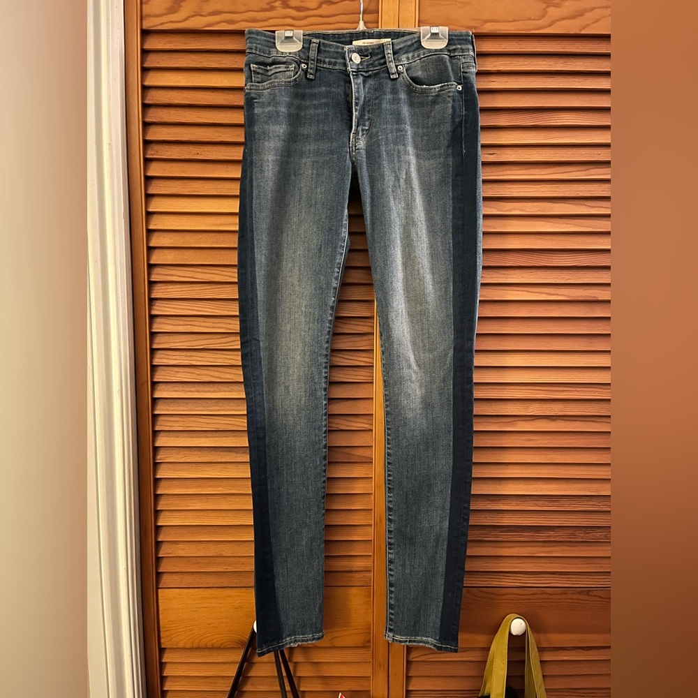 NWOT LEVI SKINNY JEANS